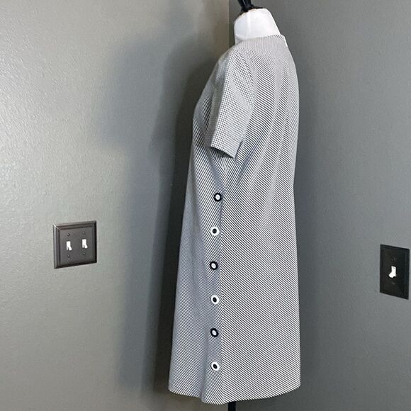 Vintage Lizwear Black and White Gingham Mod Dress Short Sleeve Side Button - Picture 8 of 11
